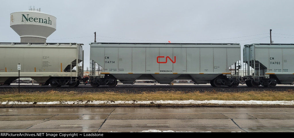 CN 114714